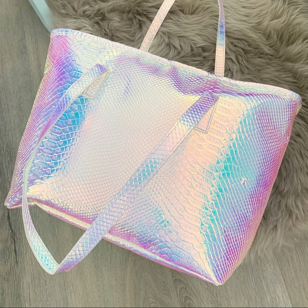 Iridescent cooler bag